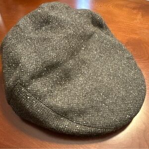 Classic Tweed Flat Cap in Charcoal